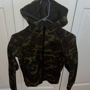 Nike tech big boys Camo Jacket - Green and Black